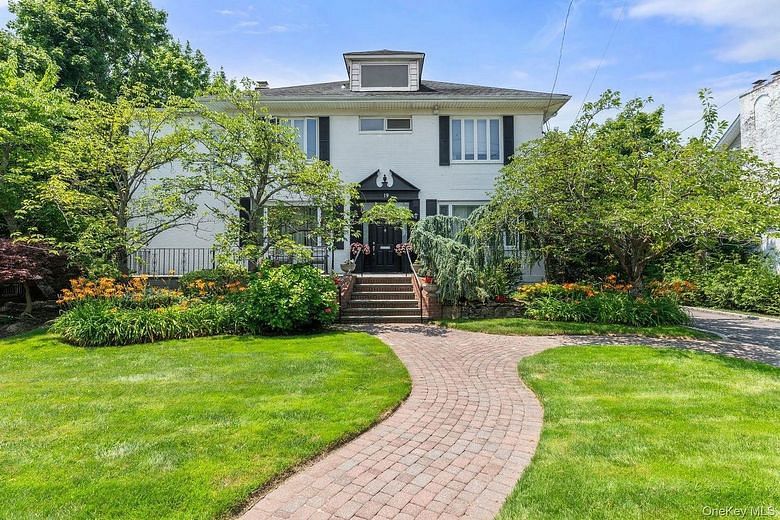 19 Margaret Avenue