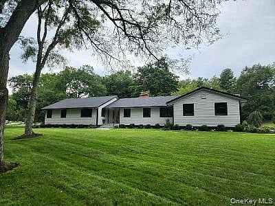 19 MICHAELS Lane
