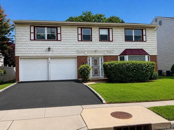 19 Valley Greens Drive