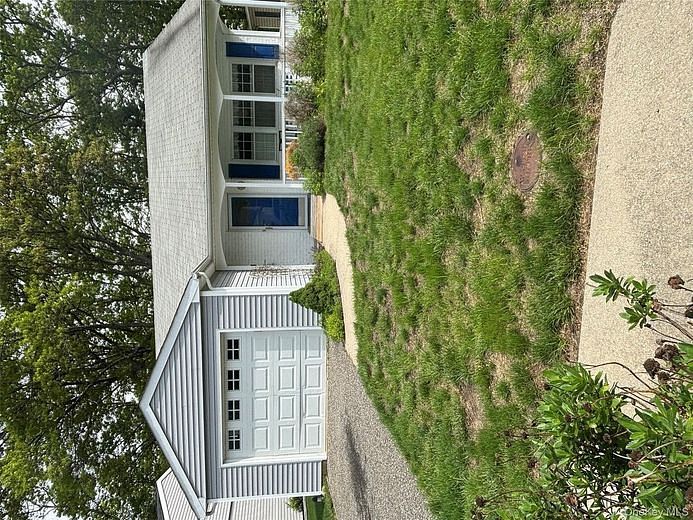 190 Canterbury Drive