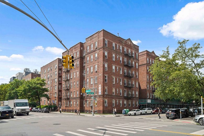 1900 Quentin Road #B25