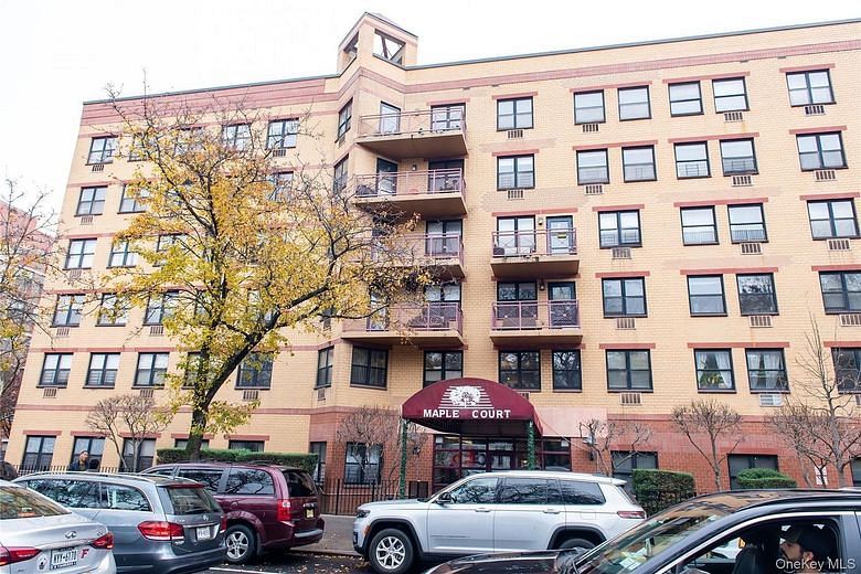 1901 Madison Avenue #301