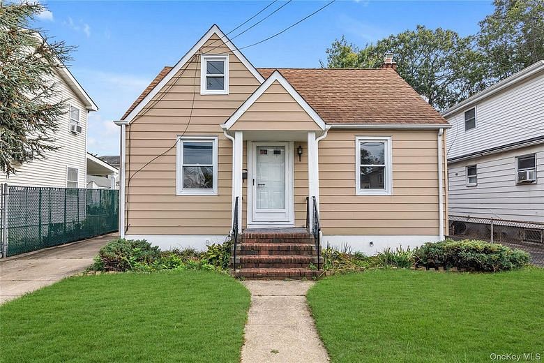 191 Litchfield Avenue