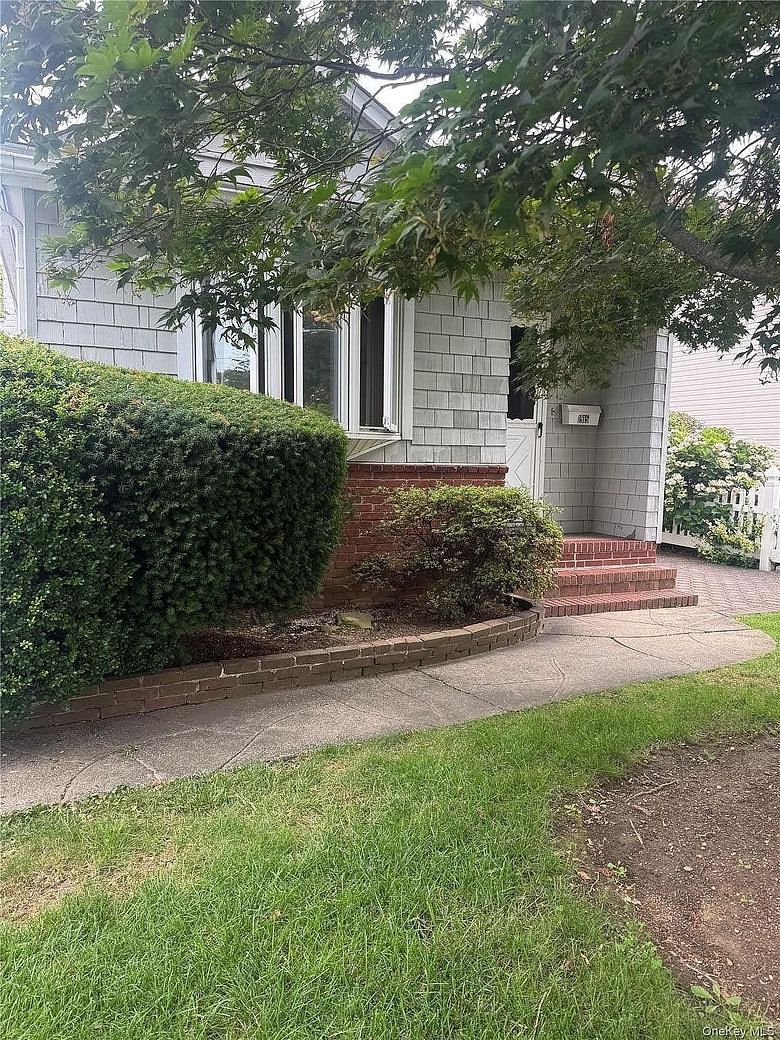 1915 Carroll Avenue