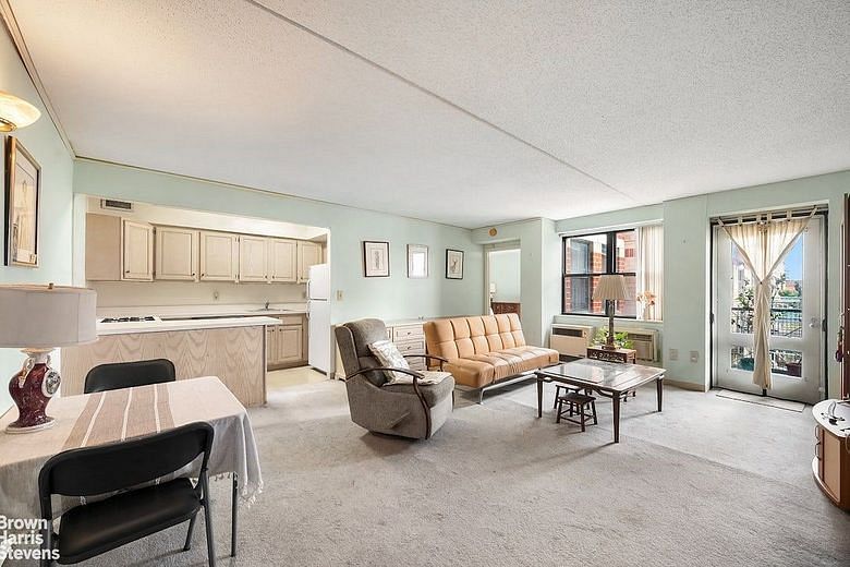 1919 Madison Avenue #614