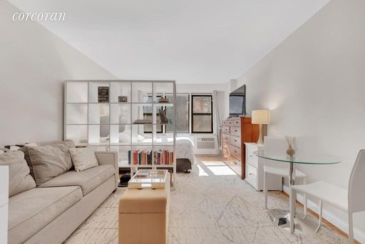 Image 1 of 10 for 220 East 54th Street #4L in Manhattan, New York, NY, 10022