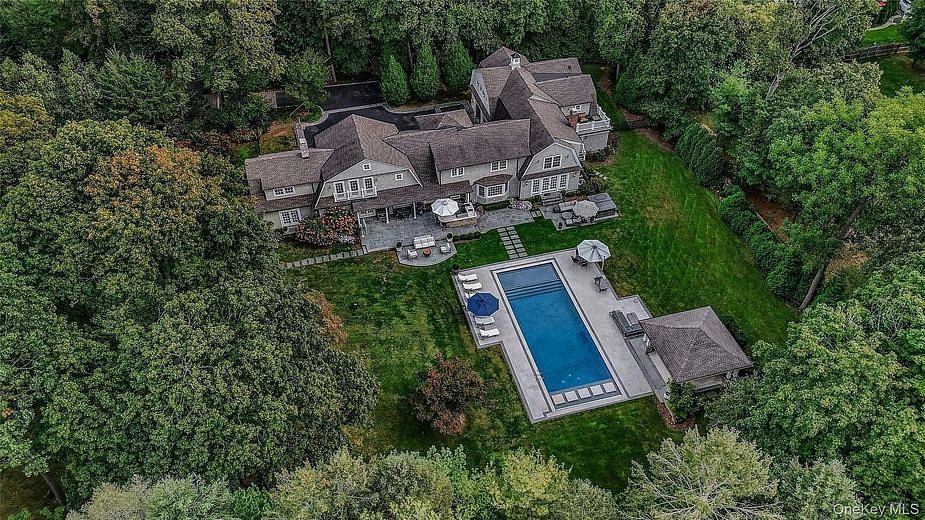 192 Burtis Lane