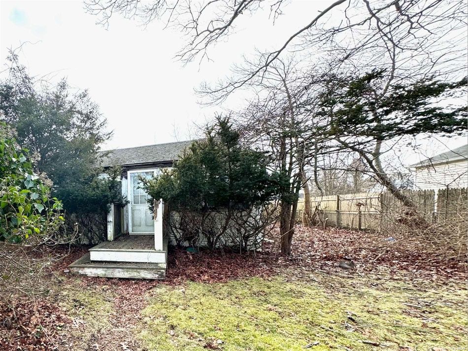 Image 1 of 12 for 192 E Parkview Drive in Long Island, Shirley, NY, 11967