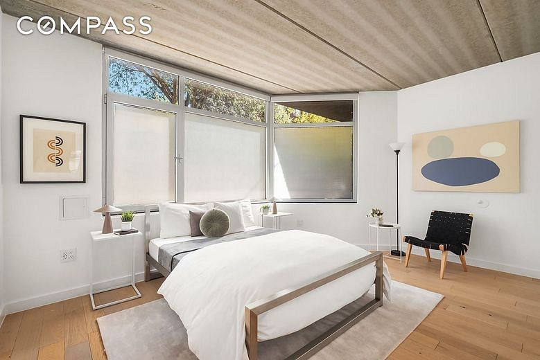 192 Spencer Street #1E