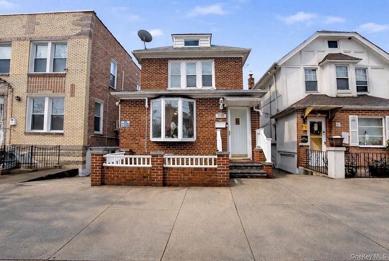 1925 Radcliff Avenue