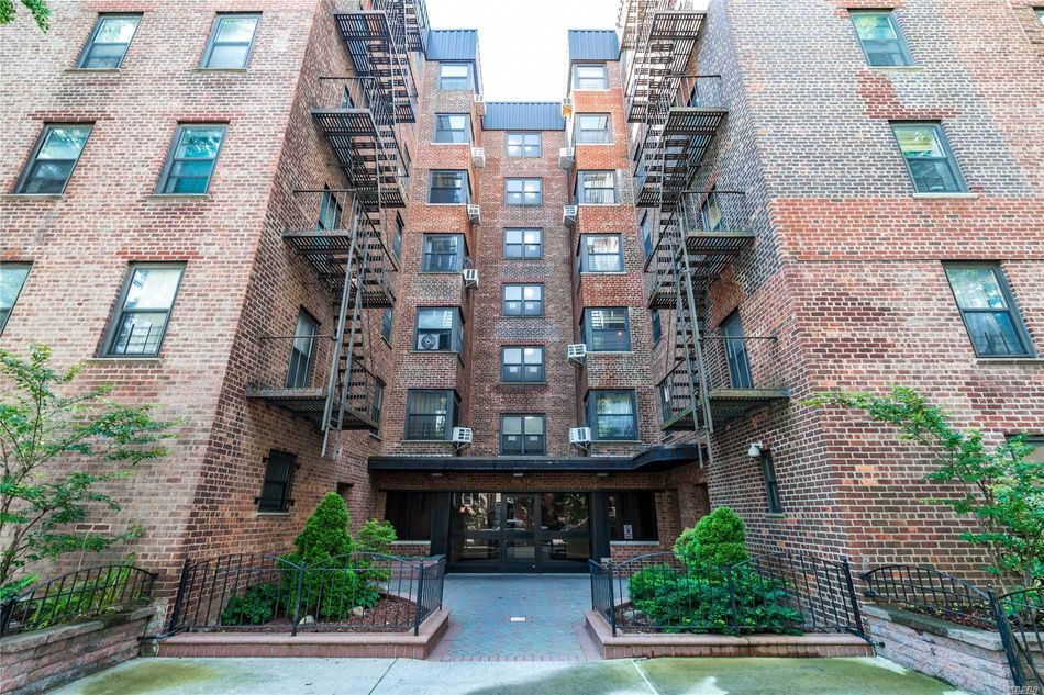 Image 1 of 18 for 90-10 32 Avenue #503 in Queens, E. Elmhurst, NY, 11369