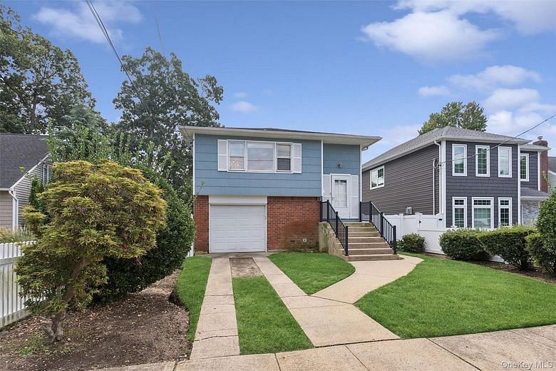 1928 Gormley Avenue