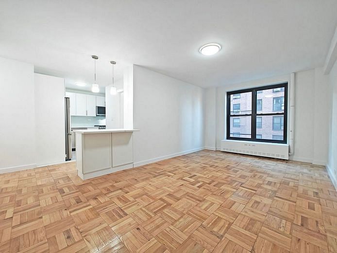 193 Clinton Avenue #5H