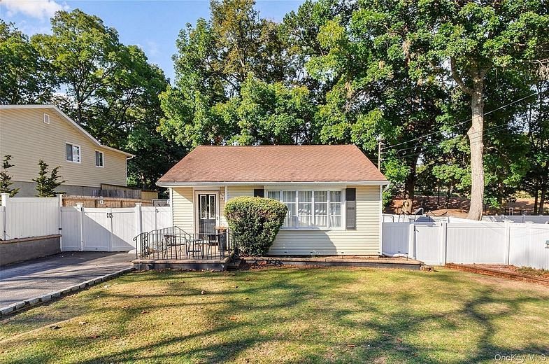 193 Maple Road