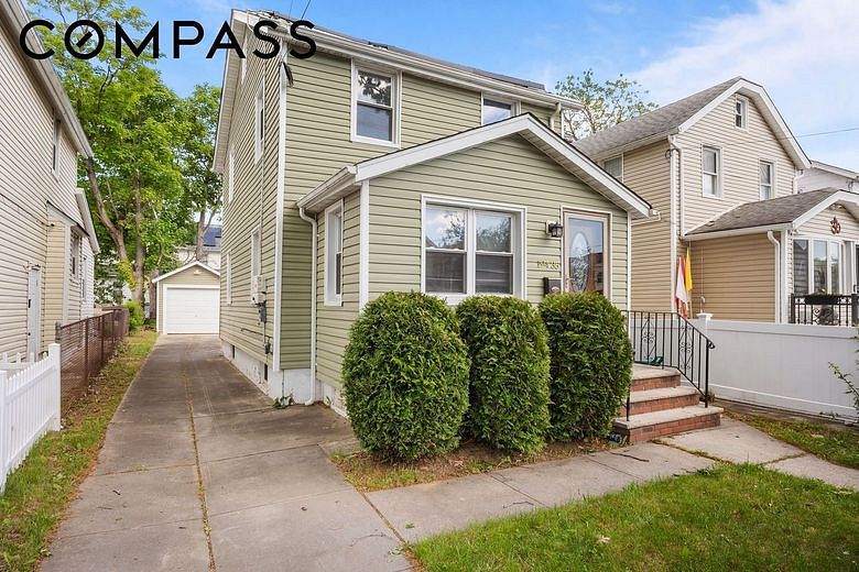 194-35 114th Drive