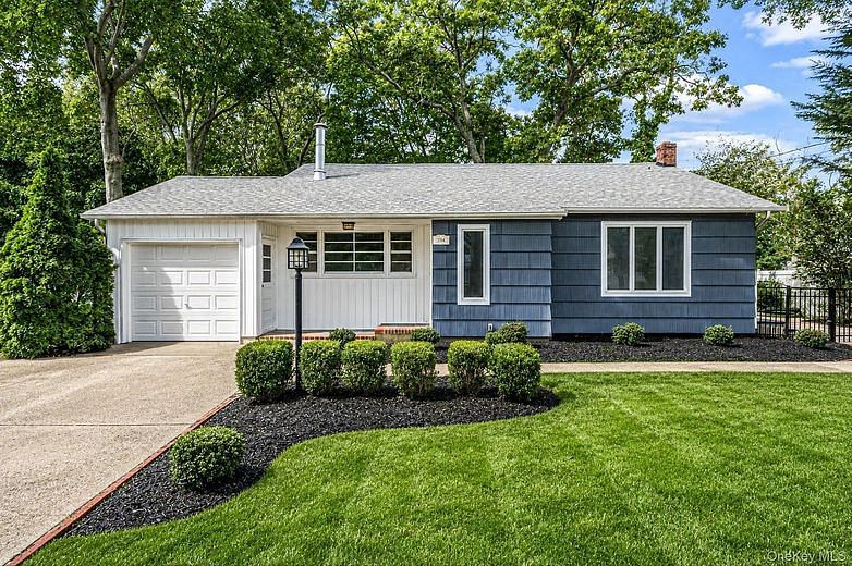 194 Phyllis Drive