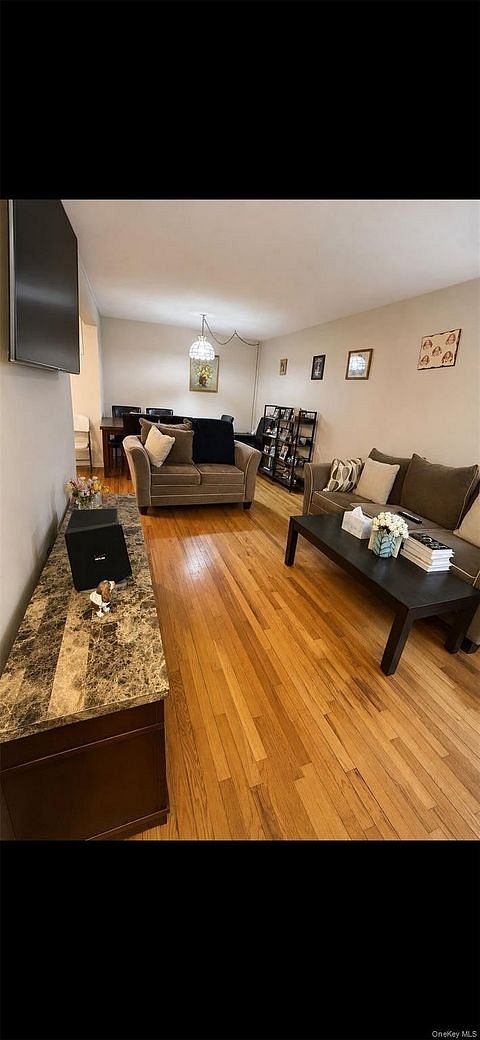 194 Smith Street #1M