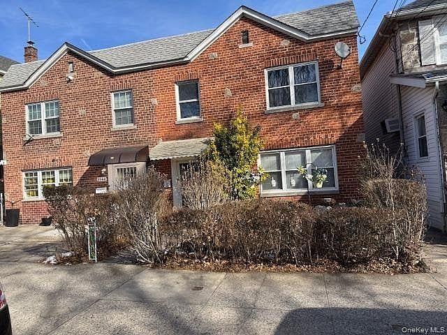 1942 W Haight Avenue