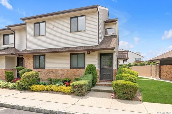Image 1 of 24 for 127 Laurel Lane #127 in Long Island, Wantagh, NY, 11793