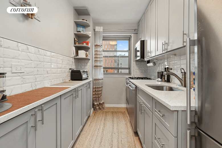 195 Adams street #11F