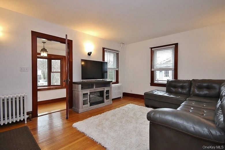 195 Rockledge Avenue