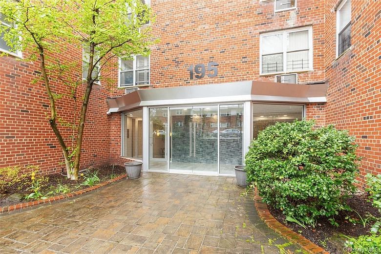 195 S Middle Neck Road #2 H