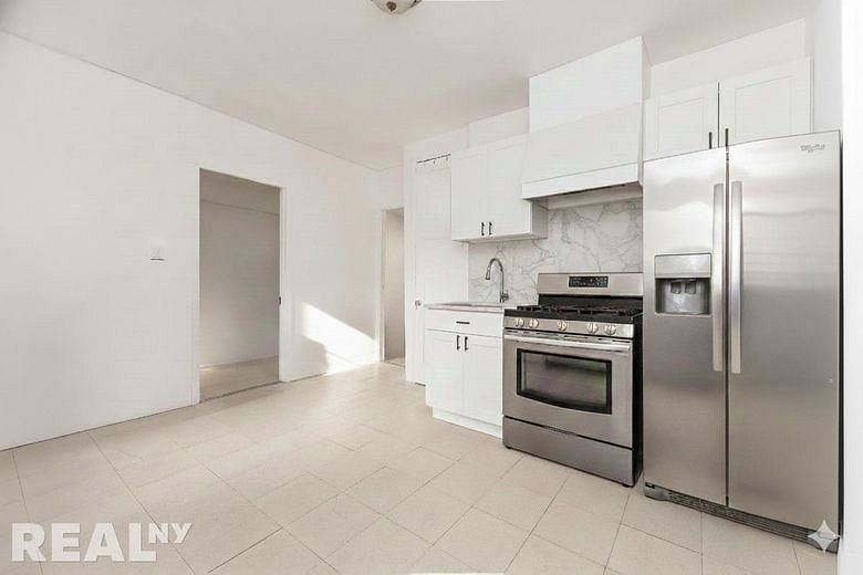 195 South 4th Street