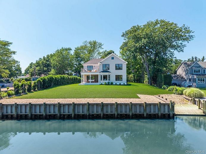 195 Williamsburg Drive