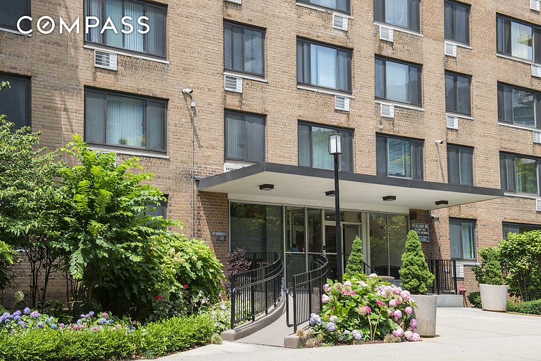 195 Willoughby Avenue #1517