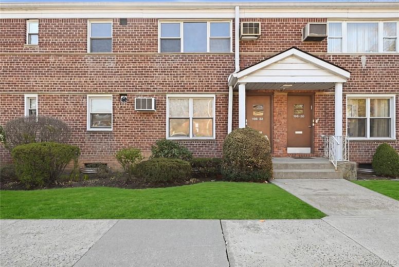 196-32 Pompeii Avenue #2C