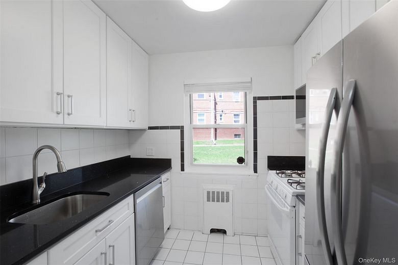 196-35 Dunton Ave Hollis #1