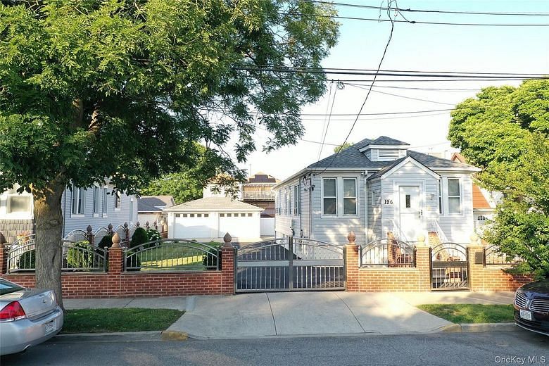 196 Hosmer Avenue