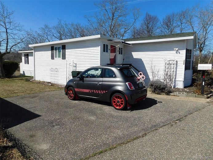 1964-126 River Road #126