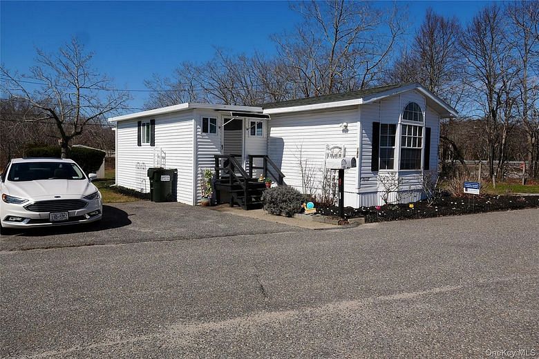 1964-126 River Road #126