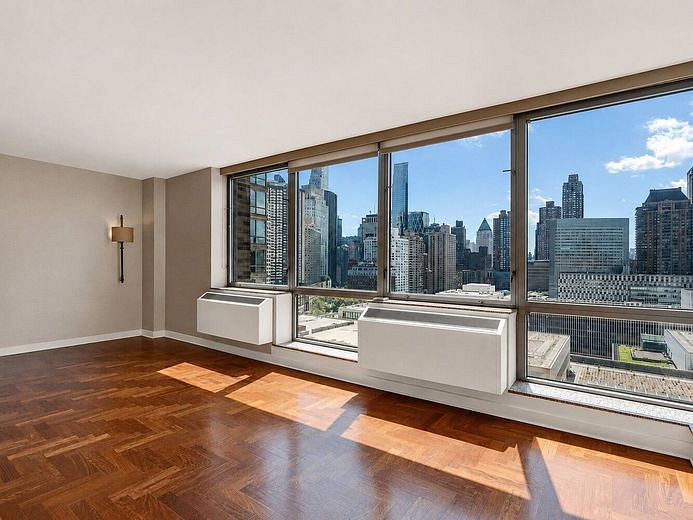 1965 Broadway #18H