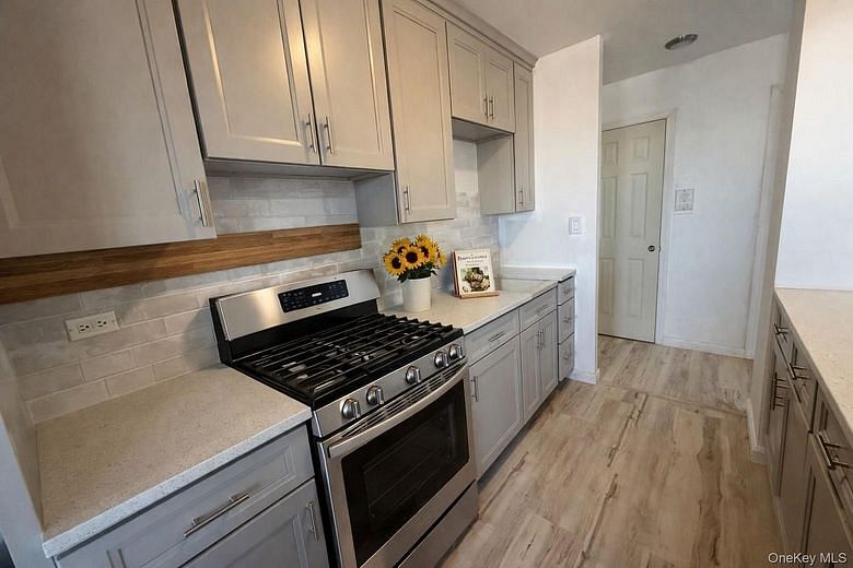 1966 Newbold Ave #709