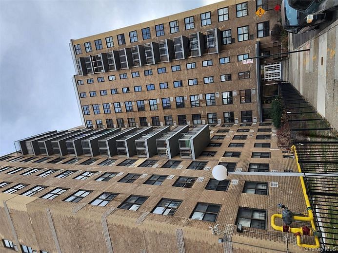 1966 Newbold Avenue #1502