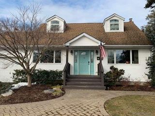 Image 1 of 22 for 28 Katherine Pl in Long Island, Oakdale, NY, 11769