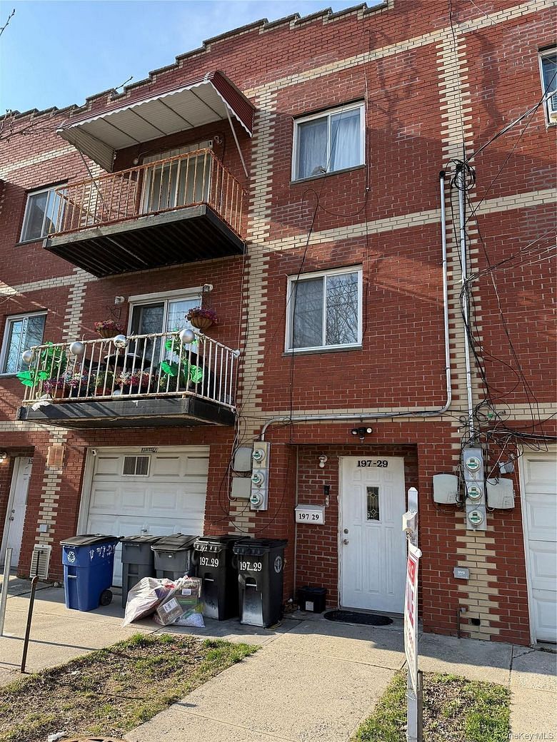 197-29 Hiawatha Avenue