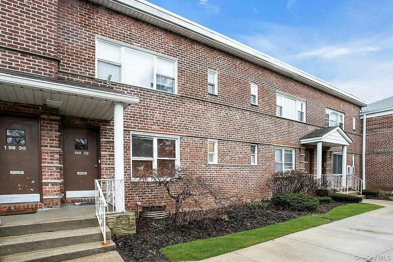 198-28 Pompeii Avenue #1A