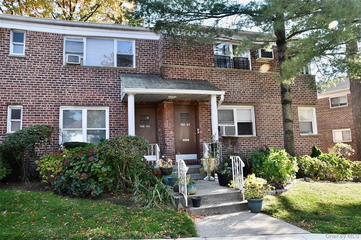 Image 1 of 18 for 198-44 Pompeii Avenue #1A in Queens, New York, NY, 11423