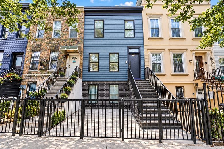 198 Cornelia Street