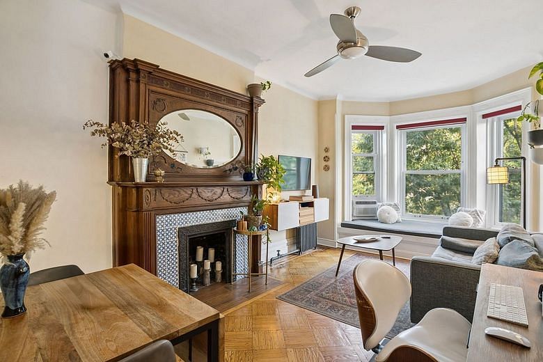 198 Eighth Avenue #4F