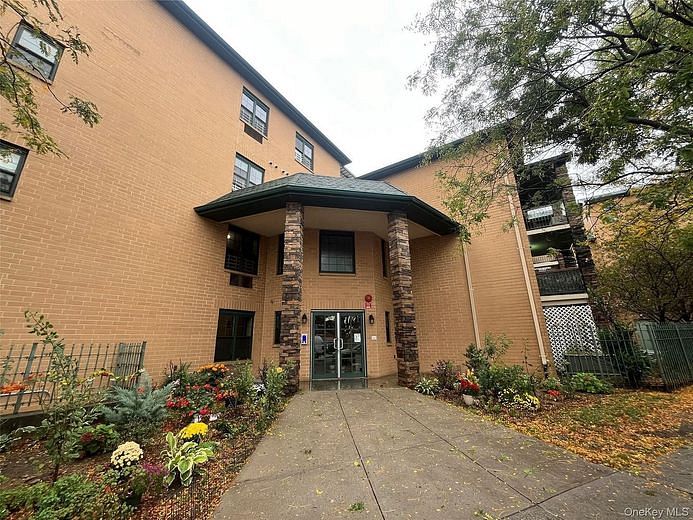 1980 Starr Street #3F