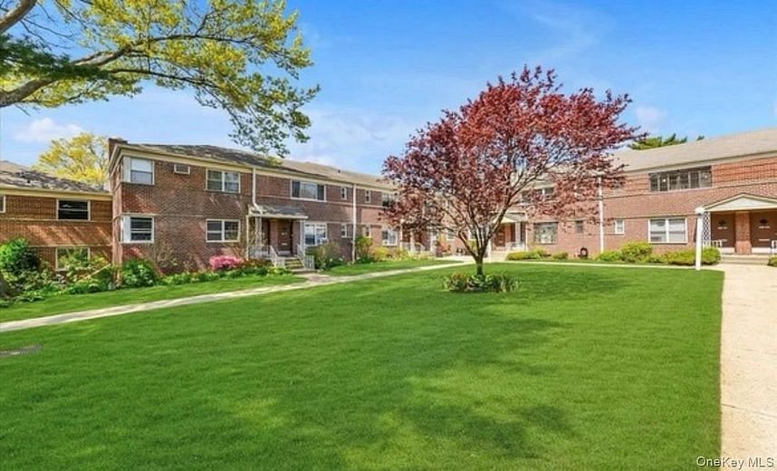 19811 Dunton Avenue #2A