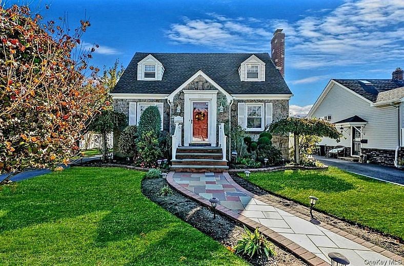 199 Claxton Avenue