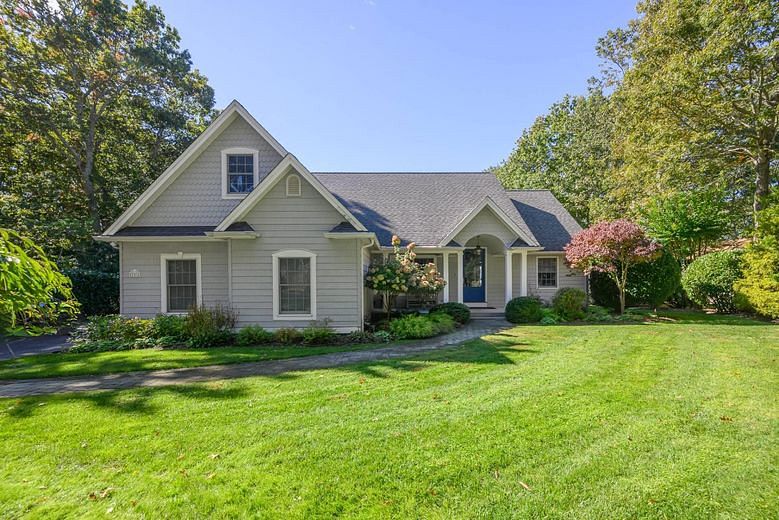 19A Columbine Avenue N