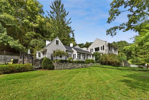 Image 1 of 30 for 84 Old Post Road in Westchester, Bedford Corners, NY, 10549