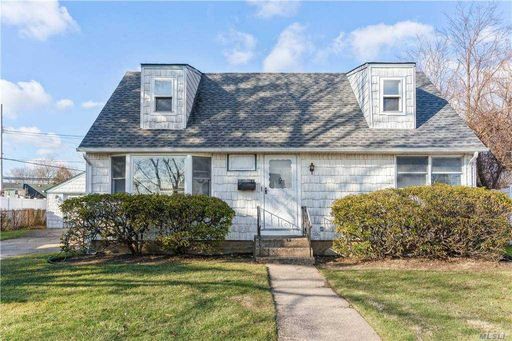 Image 1 of 20 for 2 Lawrence Street in Long Island, Hicksville, NY, 11801