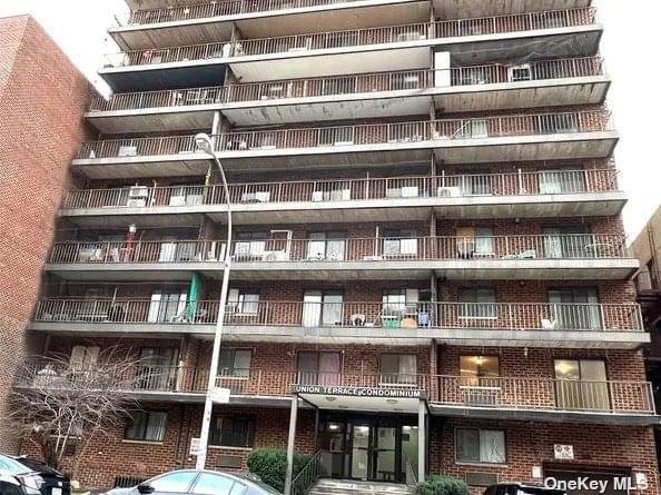42-42 Union Street #6C in Queens, Flushing, NY 11355
